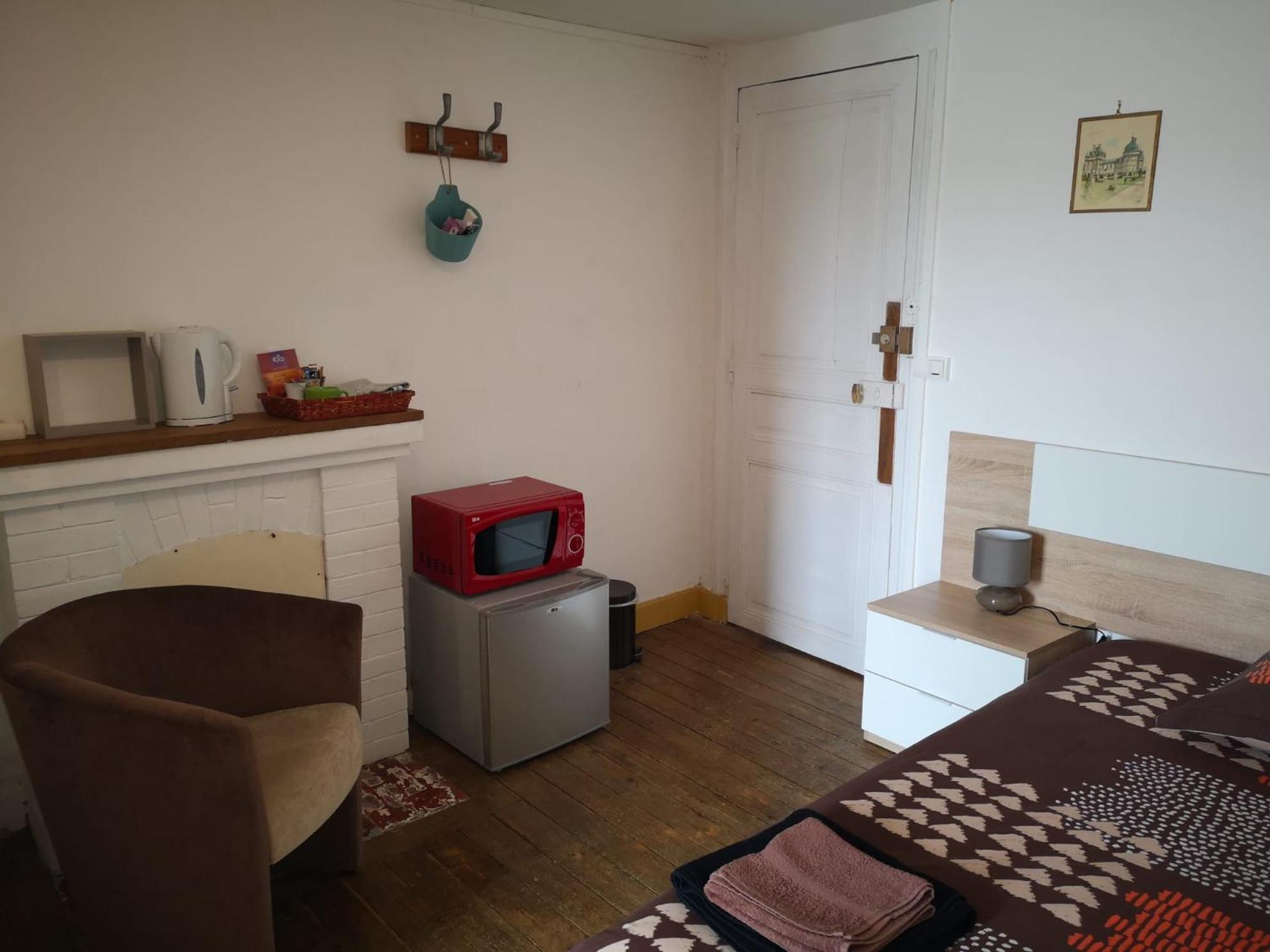 Chambres Avec Salle De Bains Et Cuisine En Centre Ville Argenton Sur Creuse Zewnętrze zdjęcie